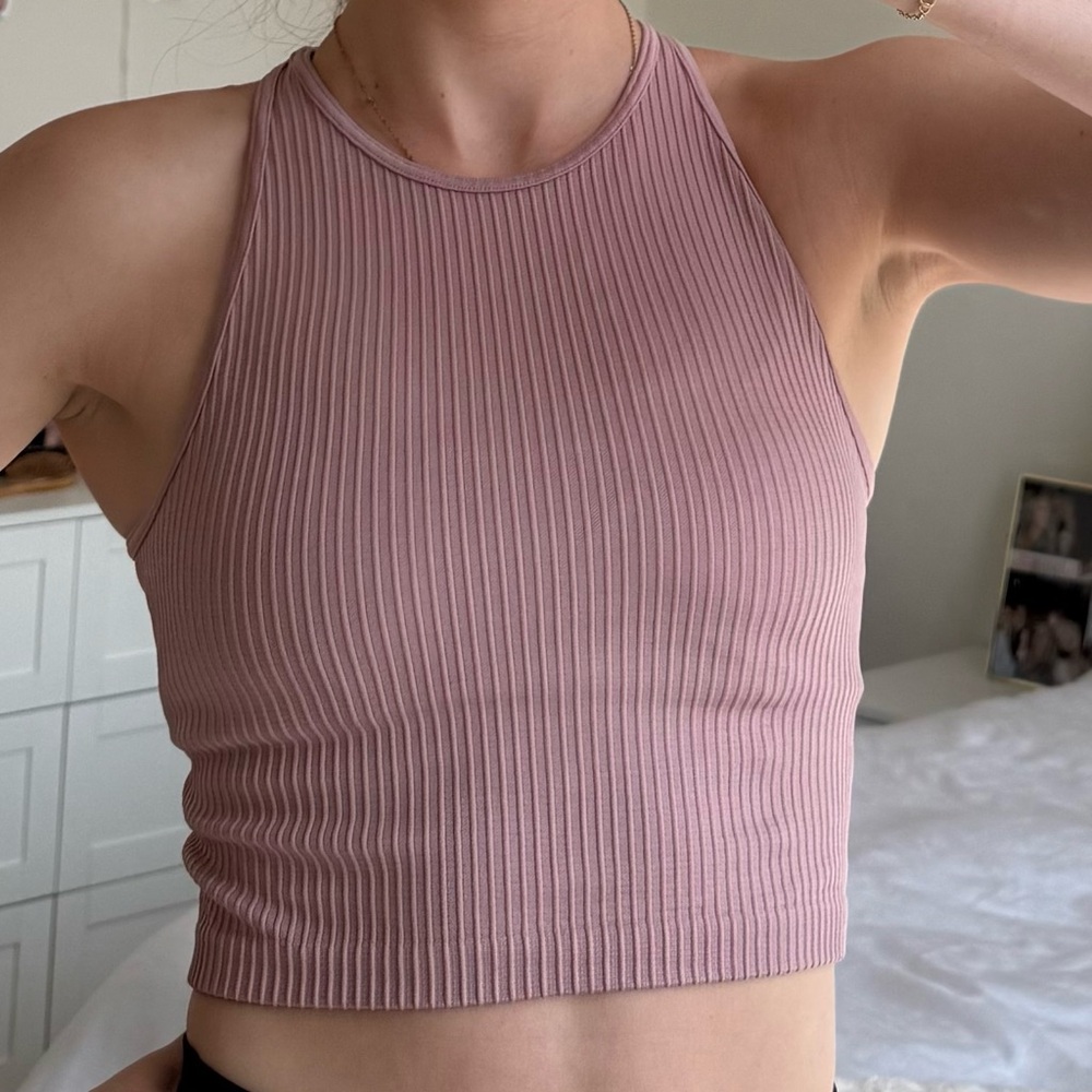 Fabletics dusty rose, cropped athletic tank top
